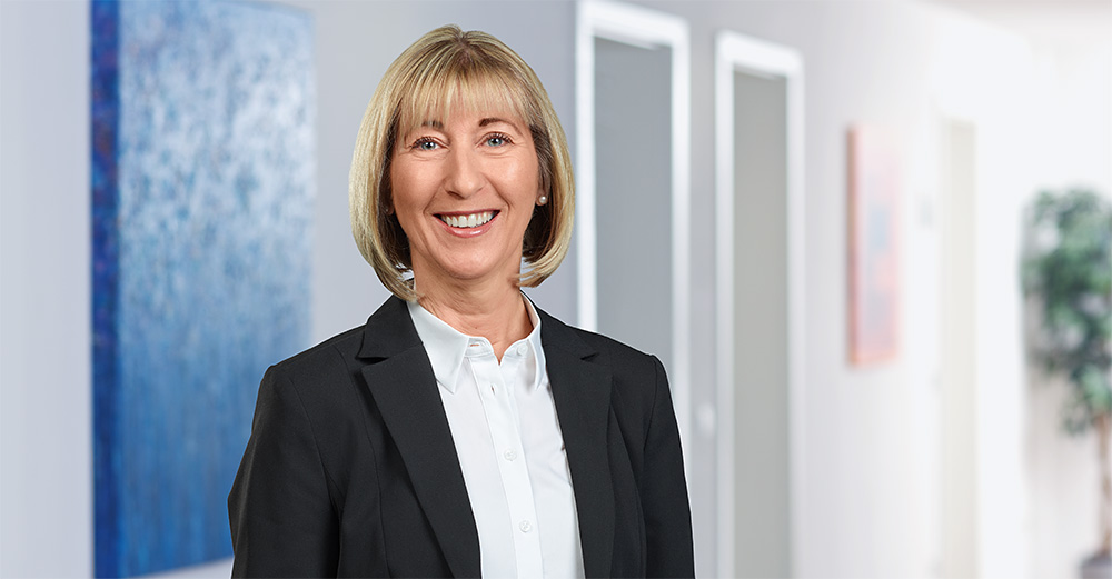 Alexandra Wölfle, SER Mitarbeiter